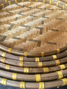 Juego de 6 bandejas de bambú ahumado tejidas a mano, hechas en Vietnam, venta al por mayor, naturales y apilables - Product Image 6