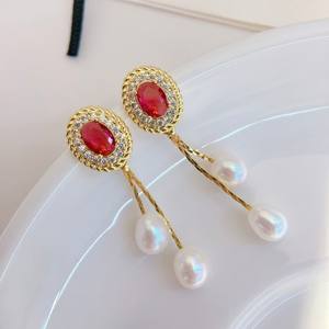 Boucles d'oreilles rétro en forme de fleur à trois feuilles givrée, rubis, cloche d'orchidée, longues pendantes, mode, gouttelettes d'eau douce, perles de millet, bijoux - Product Image 3