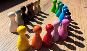ILAHI's Colored Wooden Pawns Eco-Friendly Antique Design Wooden - Product Image 5