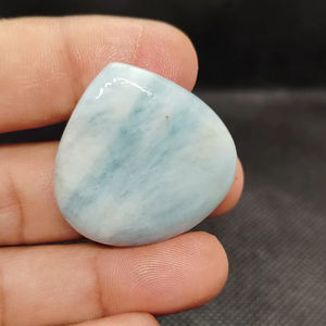 Enorme Gema Natural de Aguamarina Azul Lechosa Ovalada sin Calor ni Tratamiento, Procedente de Minas Africanas para la Fabricación de Joyas - Product Image 1