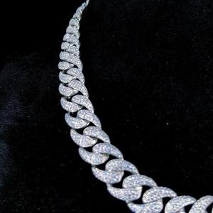 Collier chaîne cubaine Moissanite Iced Out, coupe brillante ronde, plaqué or, chaîne à maillons en argent 925 pour hommes et femmes - Product Image 2