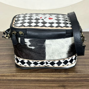 Estuche de maquillaje de viaje portátil personalizado, bolsa de cosméticos de cuero a cuadros con herramientas manuales grandes con correa, bolsas de maquillaje de piel de vaca occidental para mujer - Product Image 5