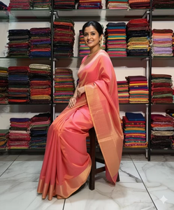 Sari en soie rose corail pour femme, tenue ethnique traditionnelle pour fête, tissu drapé avec élégante bordure décorative - Product Image 2