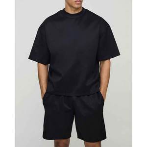 Conjunto de ropa de verano para hombre, camiseta informal a juego y pantalones cortos cómodos hasta la rodilla, tela transpirable para playa y resorts - Product Image 3