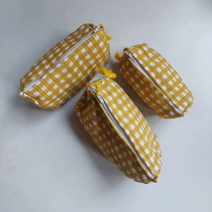 Grande trousse de toilette en coton imprimé, sac de voyage pour cosmétiques, organiseur de maquillage pour femmes et filles, utilisation en voyage, prix de gros - Product Image 1