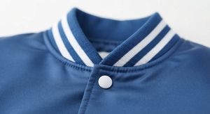 Veste bomber varsity pour homme avec logo personnalisé, imperméable, en polyester, boutonnée devant, pour l'hiver - Product Image 4