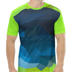 T-shirts de sublimation pour hommes, vêtements de sport personnalisés imprimés, vêtements de performance anti-transpiration pour la course et l'entraînement - Product Image 4