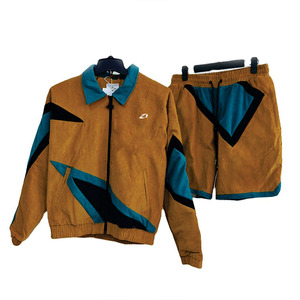 Ensemble survêtement homme rétro personnalisé OEM, coupe-vent imperméable réfléchissant en coton avec logo frontal, veste zippée épaisse et short, sweats à capuche - Product Image 5