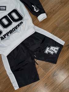 Conjunto de Chaqueta Corta Impermeable con Capucha de Dos Piezas Personalizada, Chaqueta Cortavientos con Parches y Cremallera de Nailon, Ropa Deportiva Urbana para Hombre - Product Image 4