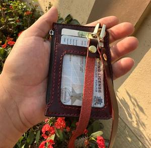 ซองใส่บัตรหนังแท้แบบ 2-in-1 พร้อมสายคล้องคอแบบยืดหดได้ กระเป๋าใส่บัตรธุรกิจแบบมีซิป - Product Image 4