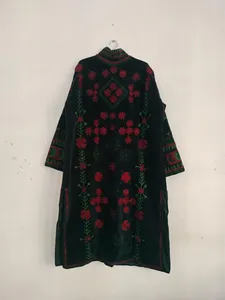 Veste longue en velours noir brodé de qualité supérieure, motif floral, style bohème chic, col montant, manches longues, vêtement d'extérieur pour l'hiver - Product Image 3