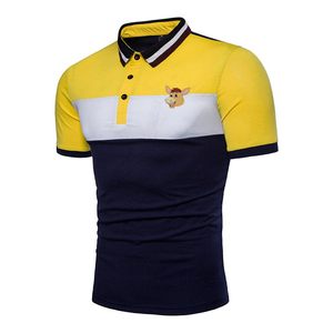 เสื้อโปโลผู้ชายสีเหลืองกรมท่า แขนสั้น ปักลายการ์ตูน สวมใส่สบายๆ - Product Image 1