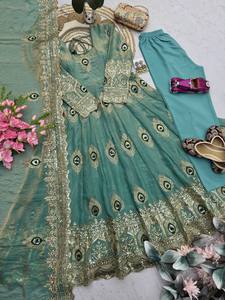 ชุดเดรส Anarkali ผ้าไหมสีเขียวอมฟ้า พร้อมผ้าคลุมไหล่ ปักลายนกยูง ชุดส่าหรีสำหรับผู้หญิงสำหรับงานแต่งงาน - Product Image 3