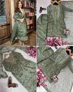 Realza la belleza de tu guardarropa con este conjunto de salwar kameez recién lanzado: ropa moderna para fiestas, para todas las estaciones, de secado rápido. - Product Image 5