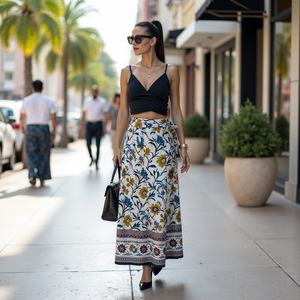 Superbe jupe enveloppante à la mode avec bordure bleu vif et feuillage jaune pour filles, tissu respirant écologique accrocheur - Product Image 1