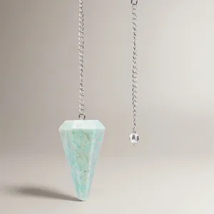 Pendule en cristal d'amazonite naturelle sculpté, chaîne couleur argent, pierre précieuse à facettes, pour radiesthésie, méditation, Feng Shui, Reiki, mascotte, fée - Product Image 3