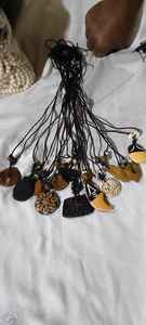 Collier floral perlé fait main pour femme, ras-de-cou bohème à fleurs, bijoux élégants tissés à la main, cadeau idéal pour mariages (vente en gros) - Product Image 2