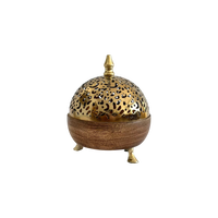 Brûleur d'encens rond traditionnel en laiton, base en bois faite à la main, design en dôme perforé, naturel, toutes saisons, pour une utilisation sur table en intérieur