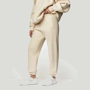 Conjunto Deportivo para Mujer con Capucha Color Crema, Diseño Sólido de Manga Larga, Sudadera Holgada Informal y Pantalones con Bolsillos Laterales - Product Image 4