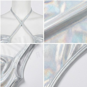 Traje de baño de una pieza plateado holográfico con cuello halter cruzado y aberturas, tipo body, con parte inferior tipo tanga, elástico, para mujer - Product Image 4