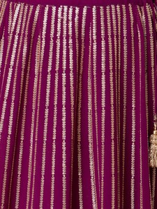 Ensemble de robe brodée semi-cousue en georgette à sequins violet foncé, style Lehenga Choli, pour mariage et banquets - Product Image 4