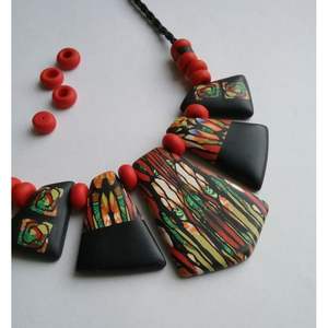 Collier en résine élégant fait à la main de qualité supérieure pour femmes, accessoire de mode en cristal avec pendentif, bijoux - Product Image 2