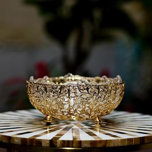 Bol en métal sculpté doré glamour, fait main, décoratif, pour cadeaux de mariage - Product Image 1