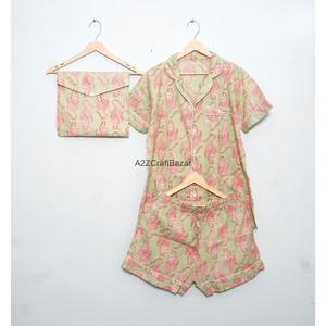 Ensemble de pyjama pour femme 100 % coton, décontracté, avec imprimé dessin animé mignon, respirant, séchage rapide, avec short taille haute à cordon de serrage - Product Image 1