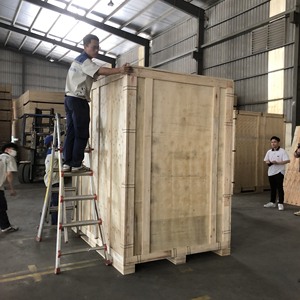 Caisses en bois personnalisées de haute qualité avec logo, provenant d'une usine au Vietnam, durables, amovibles et empilables, offrant une grande résistance - Product Image 3