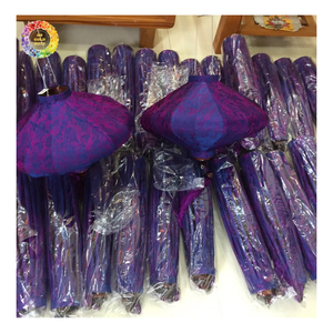 Lanterne en soie de Hoi An haut de gamme, authentique, en bambou, lanterne en soie de Hoi An faite à la main, luminaire suspendu en tissu de soie pour lieux de luxe - Product Image 5