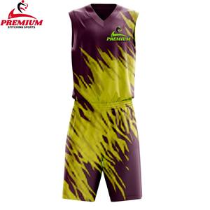 Tenues de sport respirantes en polyester pour hommes, ensembles d'uniformes de basketball personnalisables pour jeunes, vêtements de basketball sur mesure - Product Image 1