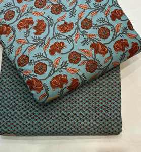 Tissu artisanal pour confection de robes d'été en coton biologique, imprimé floral au bloc, technique tricotée, pour projets d'artisanat et de confection de vêtements amples, vendu au mètre - Product Image 5