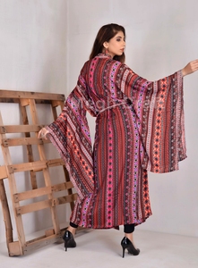 Kimono en soie de style japonais à manches larges, imprimé floral confortable, kimono pour femmes, robe longue décontractée pour femmes, vêtements de détente - Product Image 3