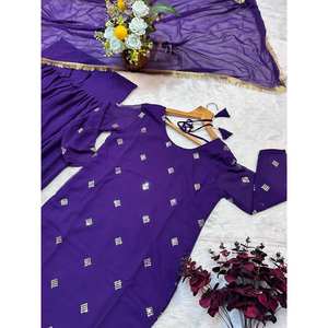 Hermoso Conjunto de Fiesta con Top, Pantalón y Dupatta, Talla XS - Product Image 4