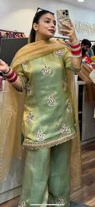 Precio de Mayoreo: Conjunto de Salwar Kameez de 3 Piezas para Mujer, Tallas M a XXL, Tradicional, de Secado Rápido, para Fiestas, Suministro para Catálogos y Tiendas, Calidad de Exportación - Product Image 6