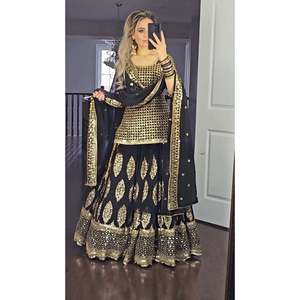 Nouveau designer Lehenga (UC-1181) haut pour femme de style fantaisie - Product Image 3