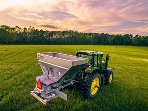 High Capacity Farm Fertilizer Spreader Tractor Attached Seeder Machine for Agriculture Field <b>Spraying</b> Equipment Belgium - Product Image 4