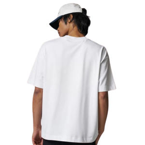 T-shirt Homme Oversize à Manches Courtes Blanc avec Logo Minimaliste sur la Poitrine en Coton Col Rond Décontracté Streetwear Vente en Gros Fournisseur OEM - Product Image 6