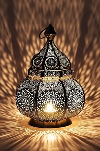 Farol de Jardín Vintage de Metal y Vidrio con Luces LED Decorativas para Exteriores, para Patio, Balcón, Mesa, Jardín - Product Image 2
