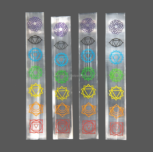 Plaque de sélénite pour la guérison des chakras avec 7 symboles colorés pour la décoration Feng Shui, forme rectangulaire, impression numérique, faite à la main - Product Image 2
