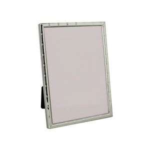 Marco de Fotos Moderno con Efecto Bambú Plateado, Portafotos Metálico con Diseño Elegante, Marco Minimalista de Alta Gama para Hogar y Oficina - Product Image 1
