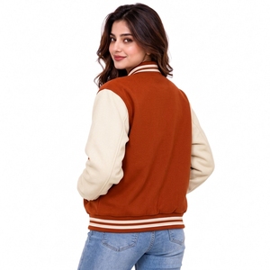 Look deportivo y juvenil con un atractivo atemporal, chaquetas universitarias para mujer para un guardarropa elegante en todas las temporadas, chaquetas universitarias para mujer. - Product Image 2