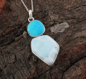 Colgante de Plata de Ley 925 con Baño de Platino, Engaste Vintage, con Turquesa Larimar Azul Natural, Joyería Unisex de Alta Gama, Venta al por Mayor - Product Image 4