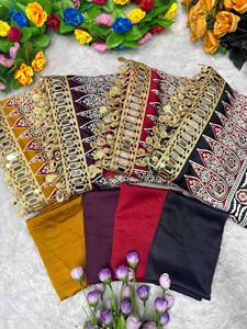 ชุดเดรส TENNECY ดีไซน์เนอร์ ผ้าเครปไหมเนื้อหนา พิมพ์ลาย Ajrakh สวยงาม ประดับกระจกแท้ ขอบเย็บแบบเต็มเส้น พร้อมพู่ห้อย ความยาวระดับข้อเท้า สไตล์งานปาร์ตี้ - Product Image 5