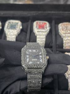 Reloj de Lujo Mecánico Personalizado para Hombre, Diseño Cuadrado con Diamantes Moissanite VVS Premium, Acero Inoxidable, Estilo Hip Hop Blanco - Product Image 4