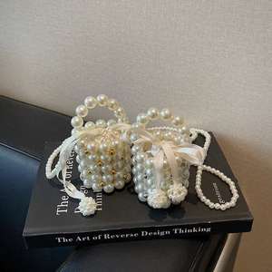 กระเป๋าสะพายข้างผู้หญิงแบบวินเทจประดับลูกปัด ซิปปิด ใช้ได้ทุกฤดู เหมาะสำหรับทุกโอกาส - Product Image 1