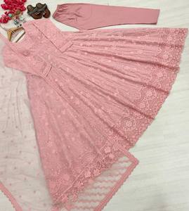 ชุดสาหรี่กะมีซแบบดั้งเดิมสำหรับผู้หญิง สีชมพู ปักลายยาวถึงพื้น ผ้าเรยอน ชุดแต่งงาน ชุดพื้นเมืองอินเดีย ปากีสถาน - Product Image 3