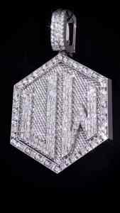 Collier personnalisé hexagonal avec initiale pour homme, plaqué or blanc de qualité supérieure, finition argentée, pendentif initial en moissanite - Product Image 5