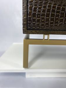 Venta al por Mayor de Fábrica, Mueble para TV de Diseño Moderno y Antiguo Daphoco para Sala de Estar, MDF, Patas de Hierro con Acabado en Latón, Modelo 472, Binh Duong, Vietnam - Product Image 3