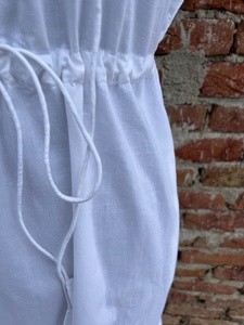 เดรสยาวสไตล์โบฮีเมียนชิค ผ้าฝ้ายเนื้อบางเบา ตกแต่งด้วยเทคนิคการปักลาย  พร้อมเข็มขัดและพู่ห้อย  แบบเรียบง่าย สีพื้น - Product Image 5